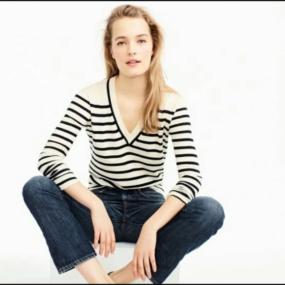 J. Crew Sweaters - J Crew Striped V-Neck 100% Cotton Sweater in Small